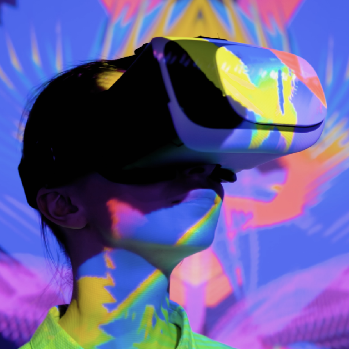 プロジェクターで創造的、生産的でクールな10の楽しみ方