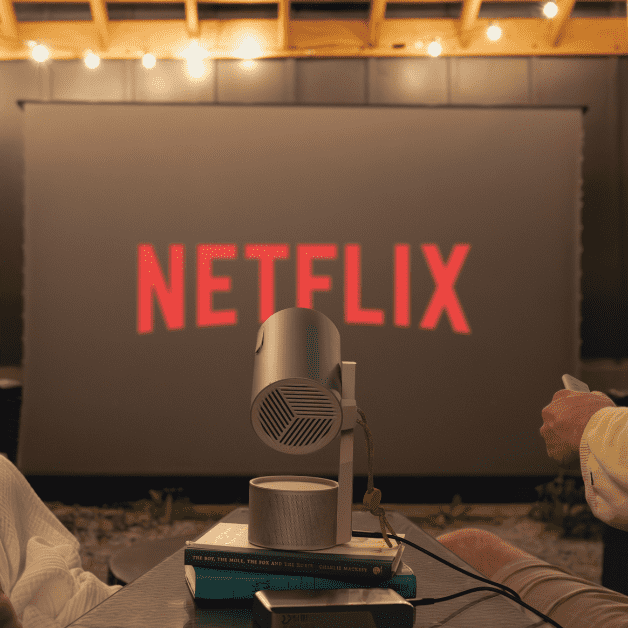 Netflixをプロジェクターで見るには？